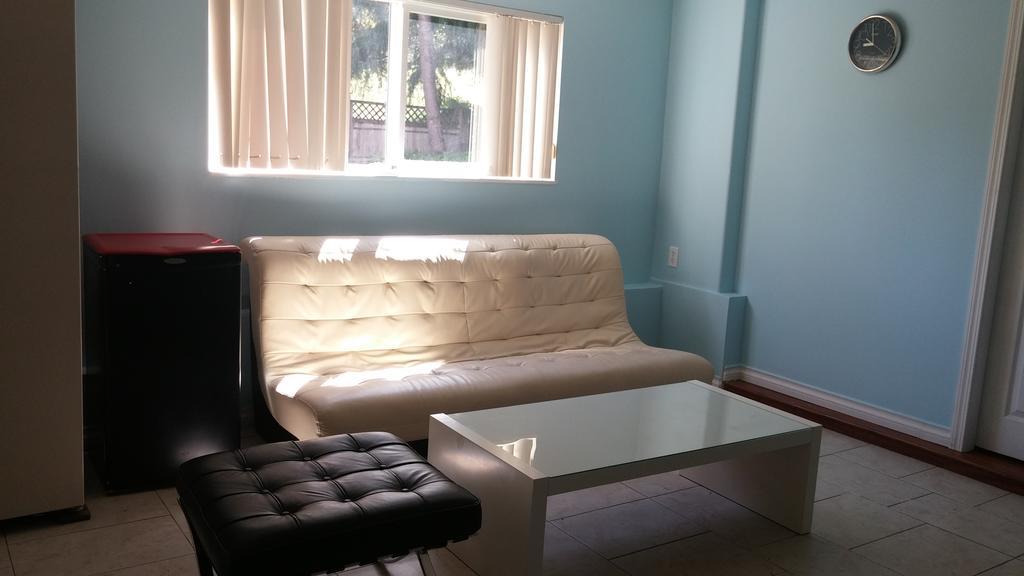 Burris Guest House Burnaby Ngoại thất bức ảnh