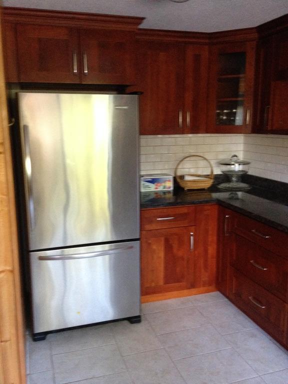 Burris Guest House Burnaby Ngoại thất bức ảnh