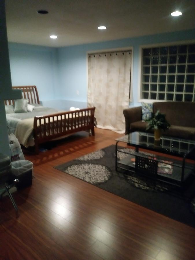 Burris Guest House Burnaby Ngoại thất bức ảnh